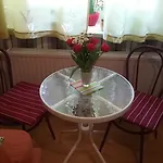 아파트 Und Rosi *