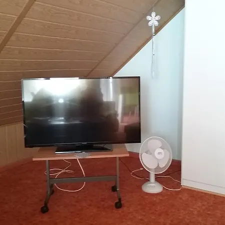 Und Rosi 크라코프암지